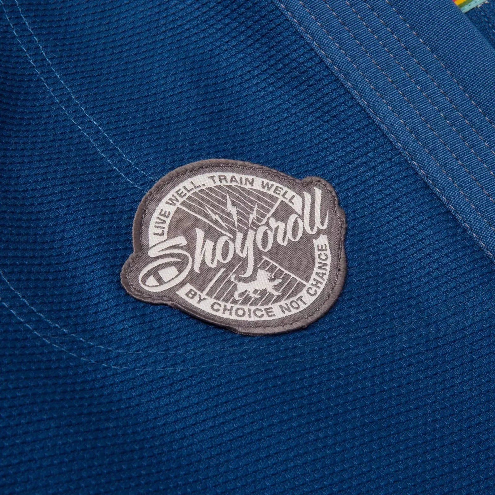 Elegant and strong stitching on Shoyoroll Atlas Blue kimono